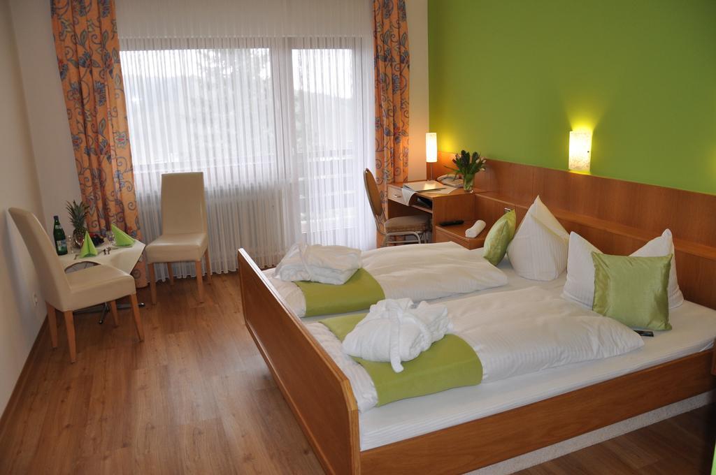 Hotel-Restaurant Sonnenhof Veitsrodt Chambre photo