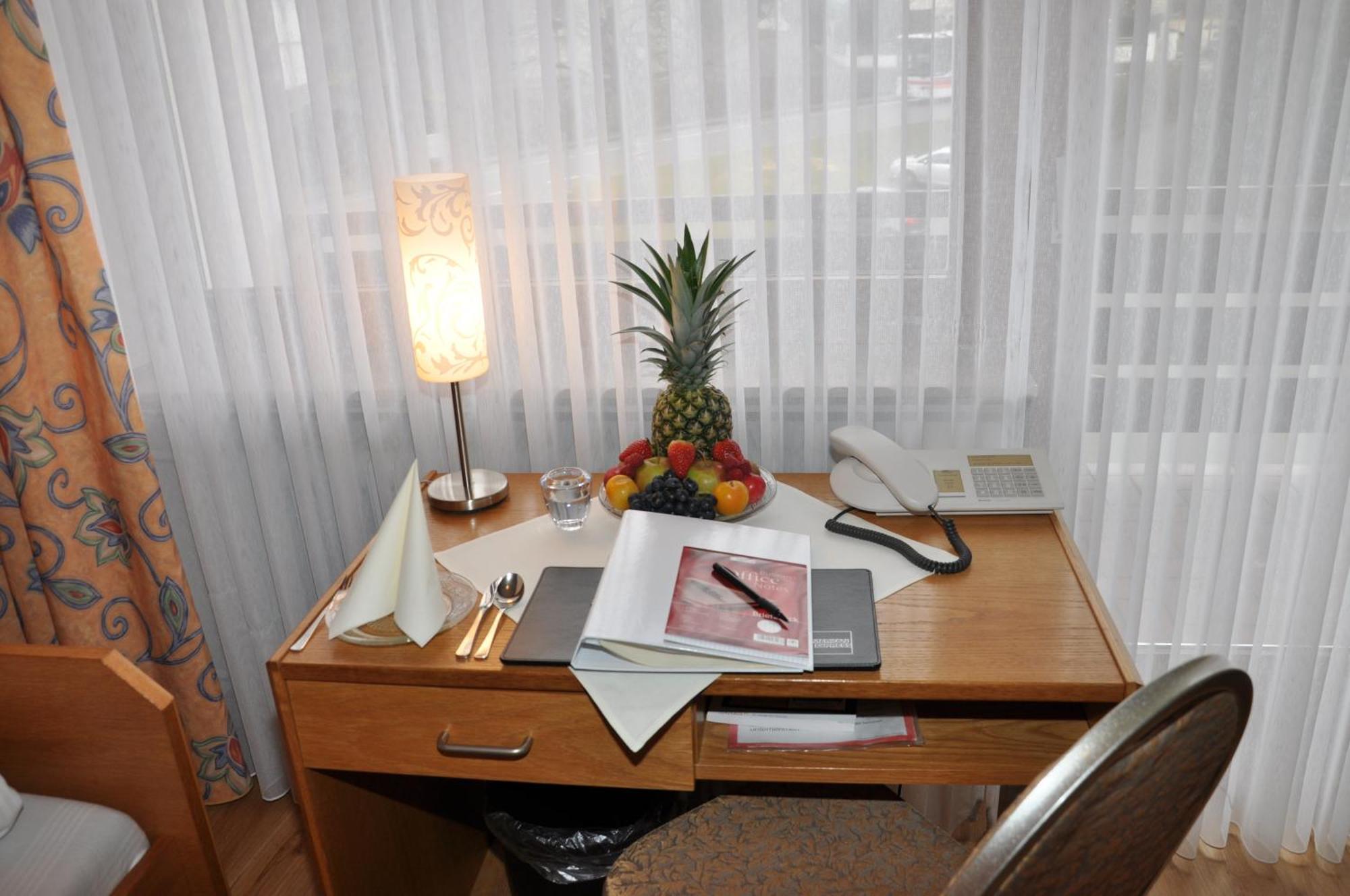 Hotel-Restaurant Sonnenhof Veitsrodt Chambre photo