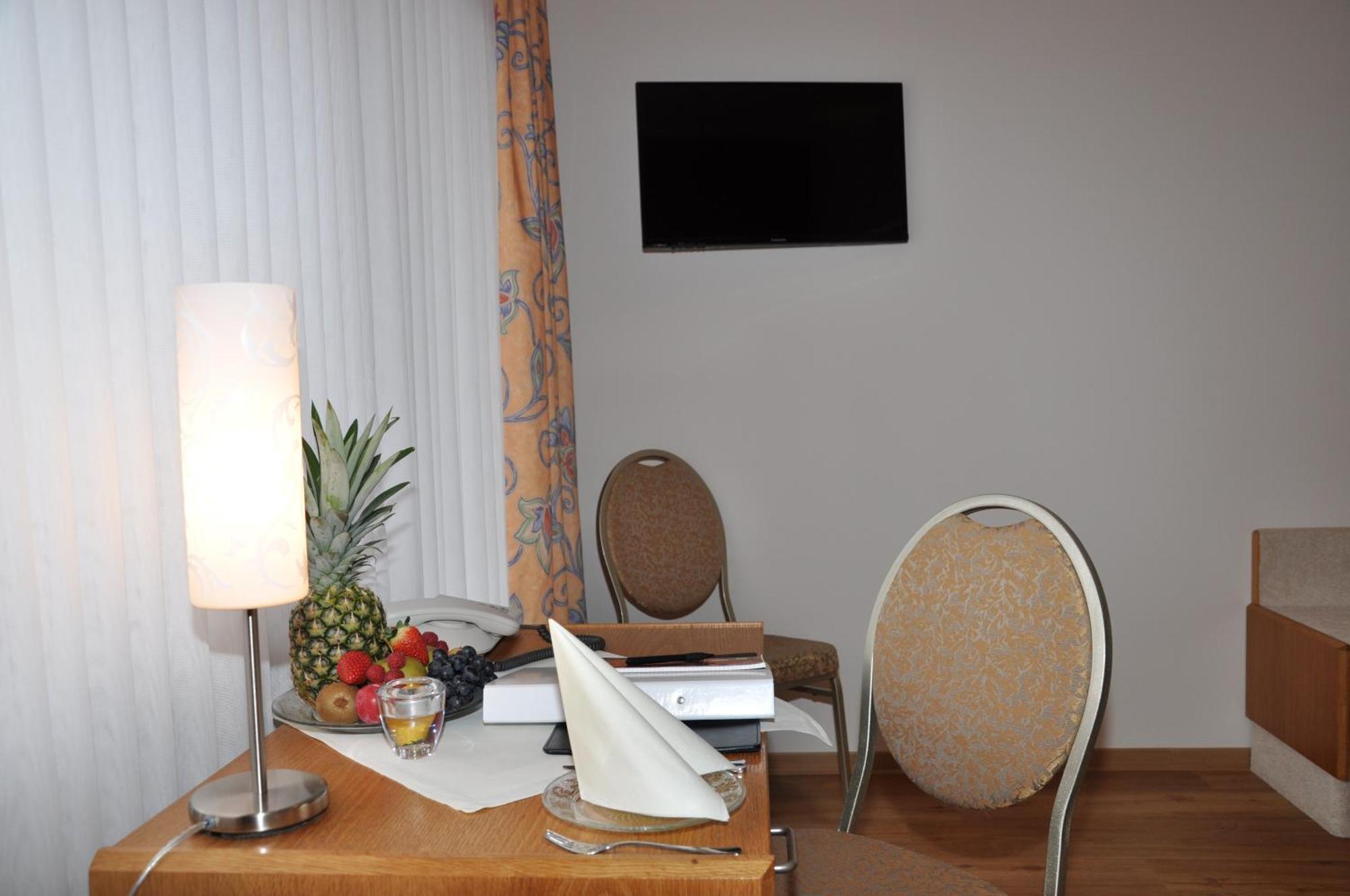 Hotel-Restaurant Sonnenhof Veitsrodt Chambre photo
